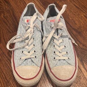 Converse All Star Low Top Women’s Size 9 in perforated light blue canvas